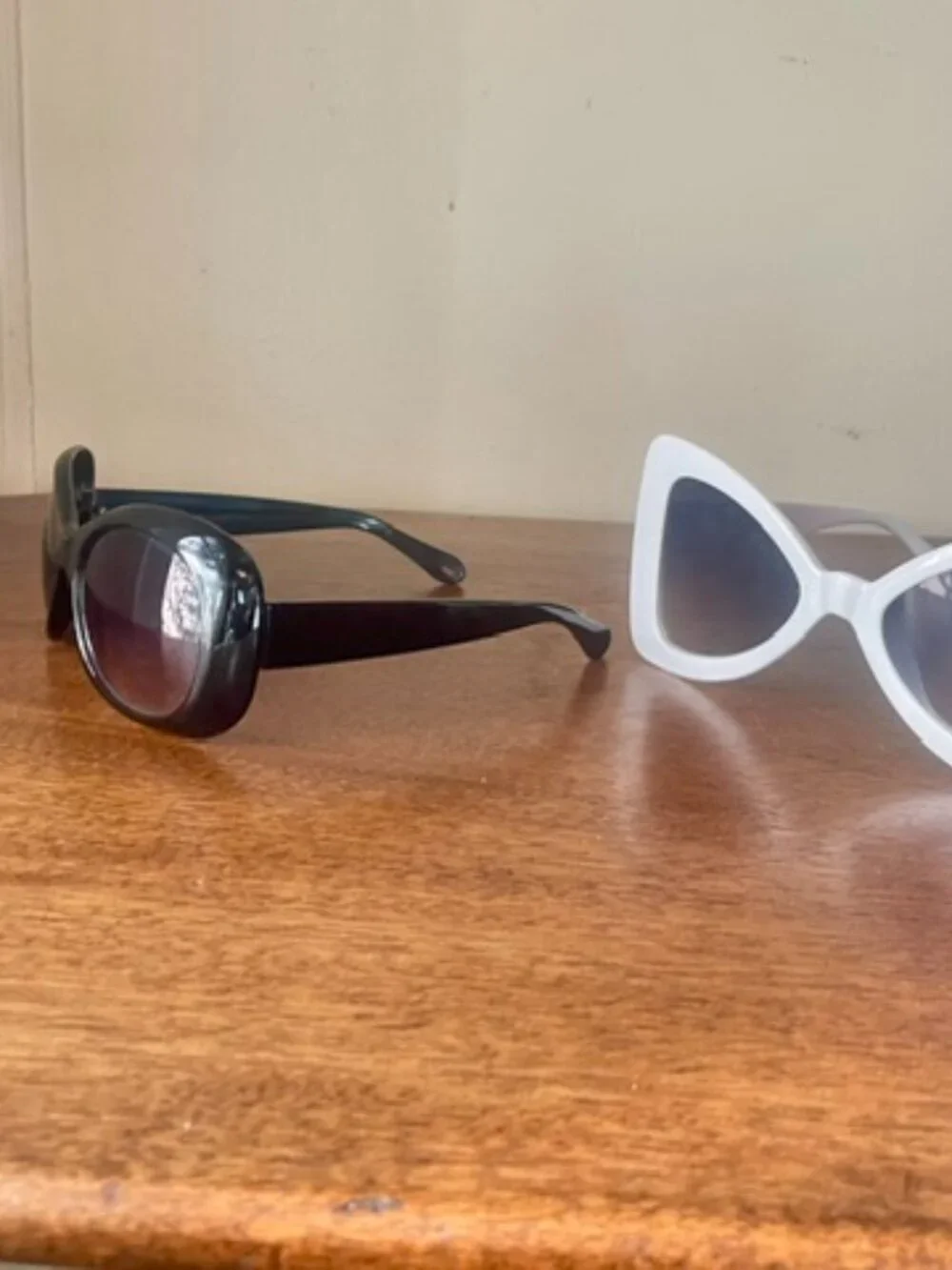 Fashion Sunglasses Large White Abstract & Black Large Jackie O's 2 Pairs